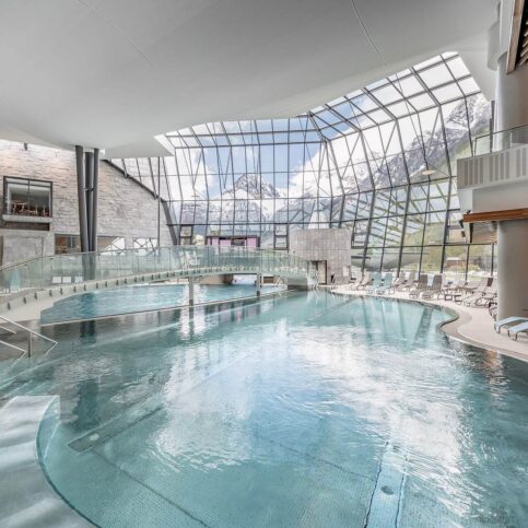 AQUA DOME Therme Längenfeld: Eine Oase der Entspannung in den Alpen