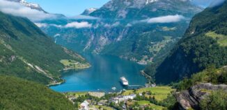 Eine Kreuzfahrt durch die Fjorde Norwegens: Ein unvergessliches Abenteuer - Geirangerfjord, Norwegen