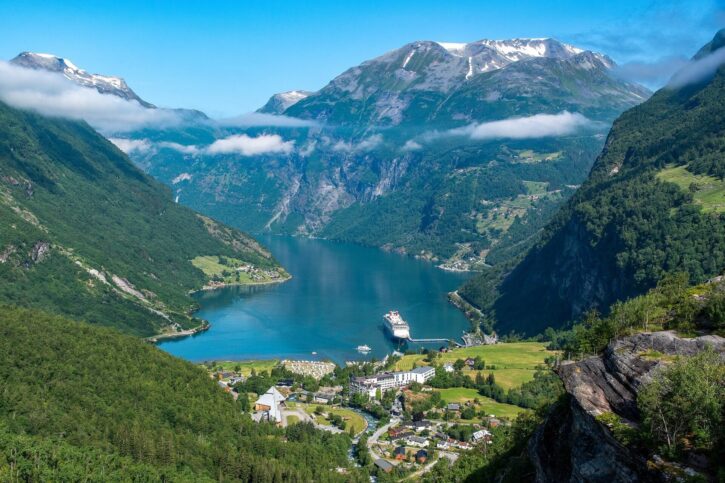 Eine Kreuzfahrt durch die Fjorde Norwegens: Ein unvergessliches Abenteuer - Geirangerfjord, Norwegen