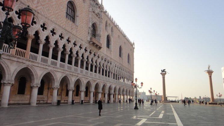 Die Piazza San Marco in Venedig – Eleganz und Geschichte auf einem der schönsten Plätze der Welt